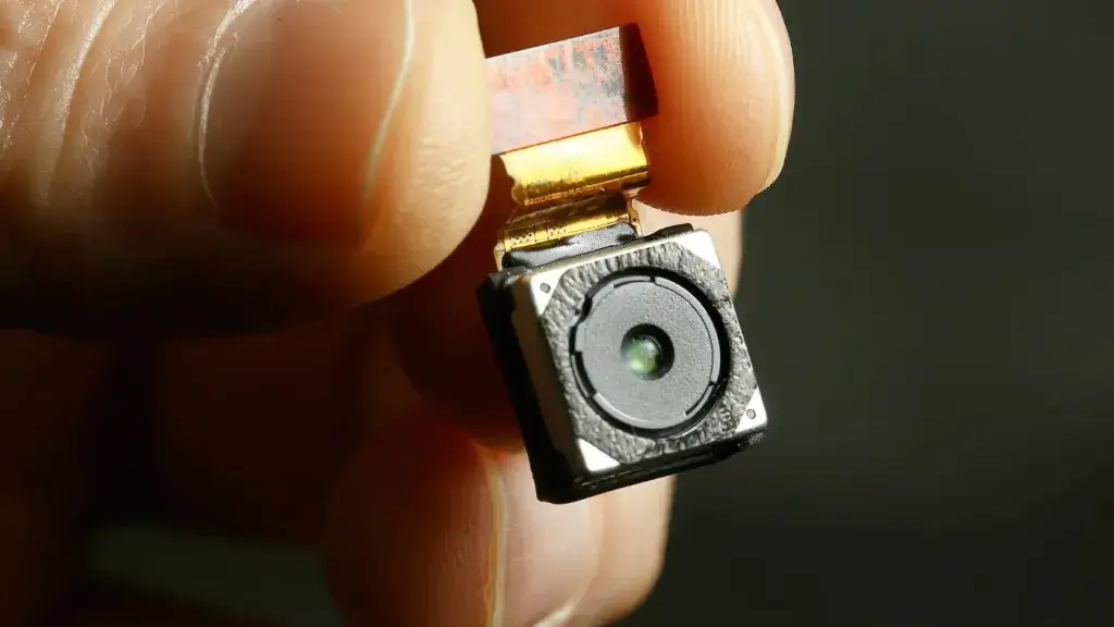 Caméra de surveillance et discrétion : comment choisir un modèle adapté à votre usage